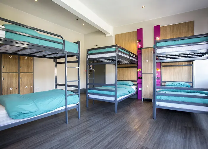 Kick Ass Greyfriars (Adults Only) Vandrehjem